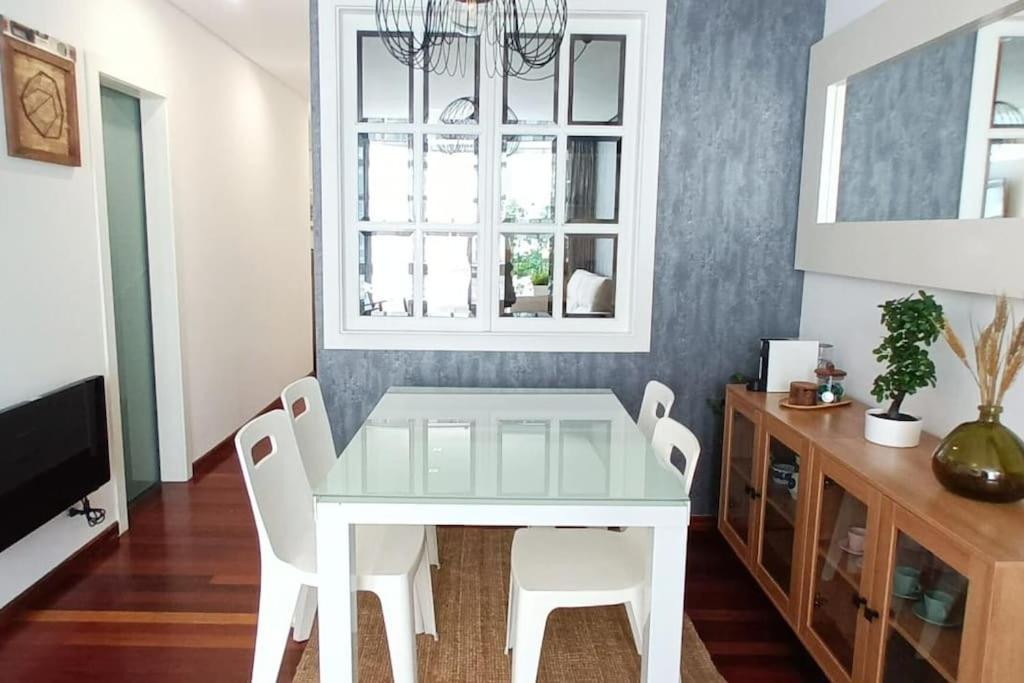 דירות א-קורוניה Apartamento 2H 2B En El Centro Con Garaje מראה חיצוני תמונה