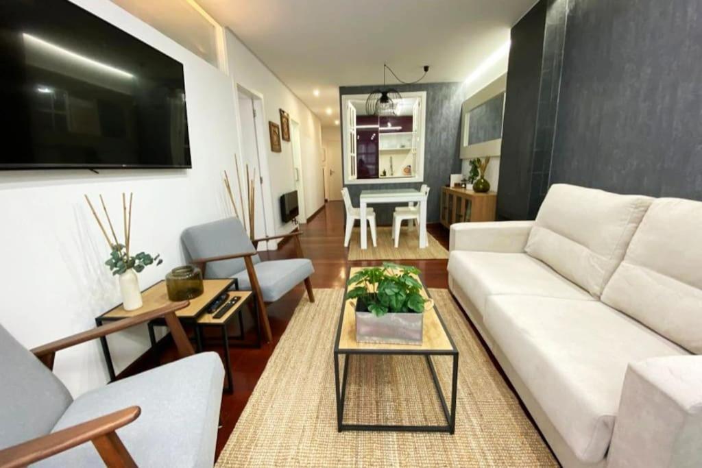 דירות א-קורוניה Apartamento 2H 2B En El Centro Con Garaje מראה חיצוני תמונה