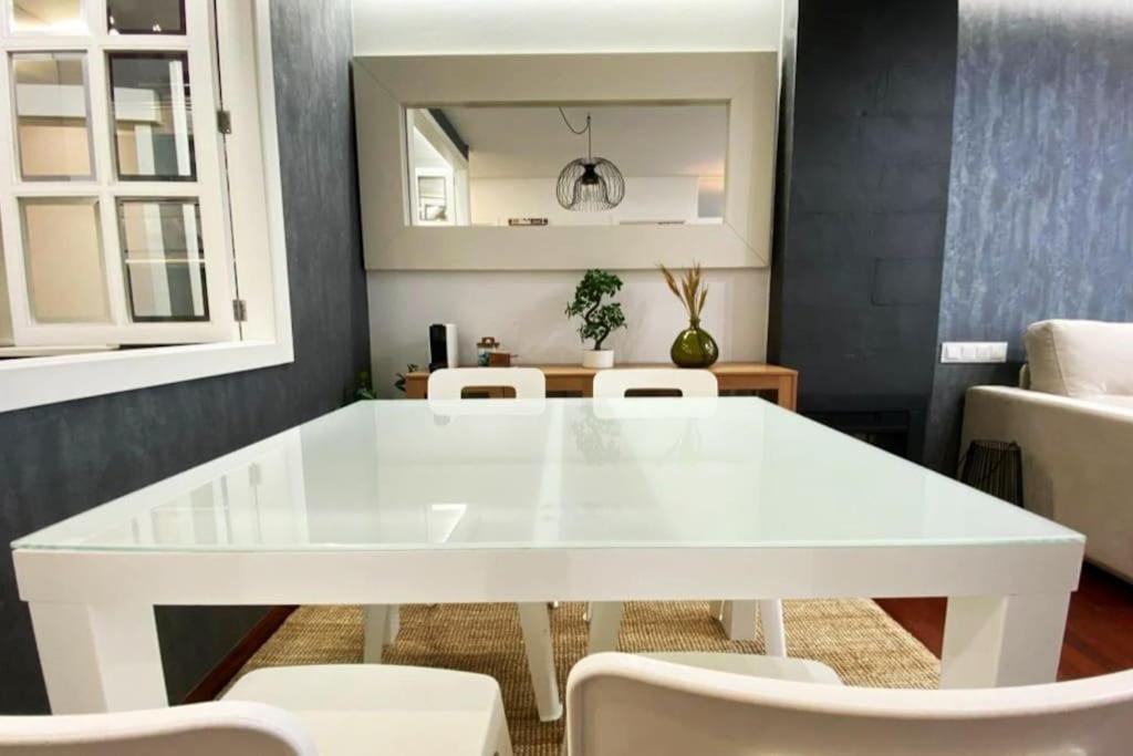 דירות א-קורוניה Apartamento 2H 2B En El Centro Con Garaje מראה חיצוני תמונה